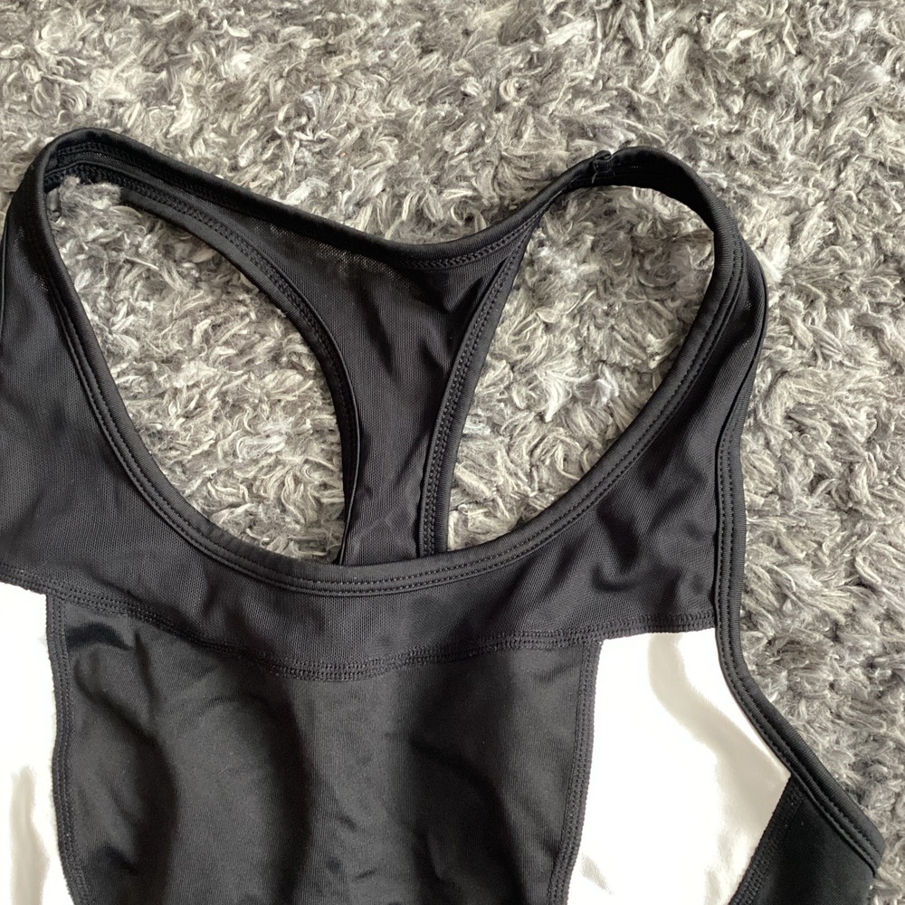 Calvin Klein Performance Sports Bra Size Med Racer Back - Picture 6 of 9